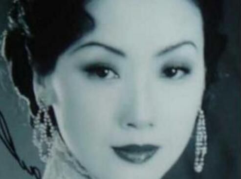 中国第一个穿胸罩的女人，可年纪轻轻就自杀了，四字遗书让人落泪