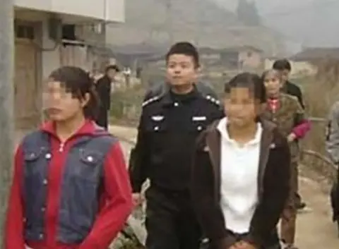 湖南17岁被拐少女，转手将人贩子卖给单身汉，法院判决大快人心