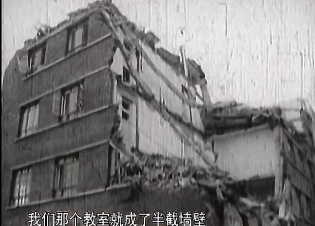 1956年，上海突发四级龙卷风，教学楼都被掀翻，上百名师生伤亡