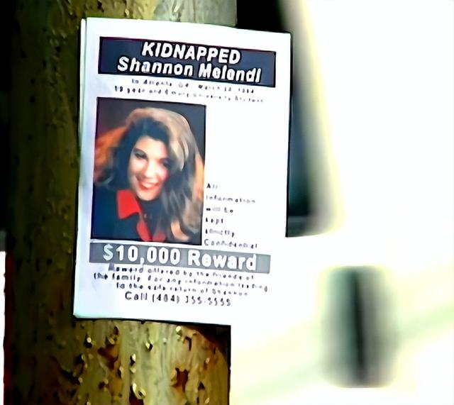 1994年，美国女学生突然离奇失踪，警方不闻不问后凶手竟主动上门