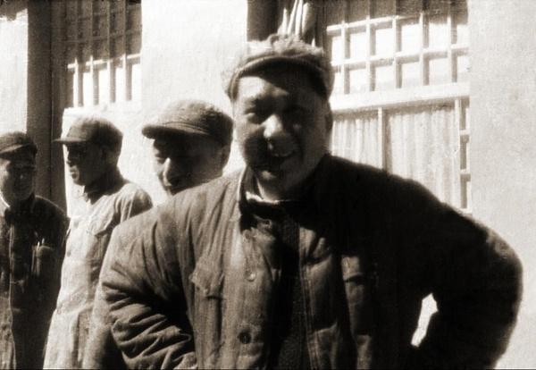 1949年朱德拜访陈明仁，进门前朱德敬军礼高喊：报告，我是朱德