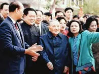 1992年邓公南巡，问一老板“你是叶老二？”对方激动伸出4个指头