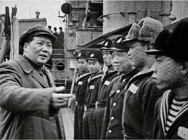 朝鲜战争后，金日成送24箱苹果给毛主席贺寿，看到苹果却无人敢吃