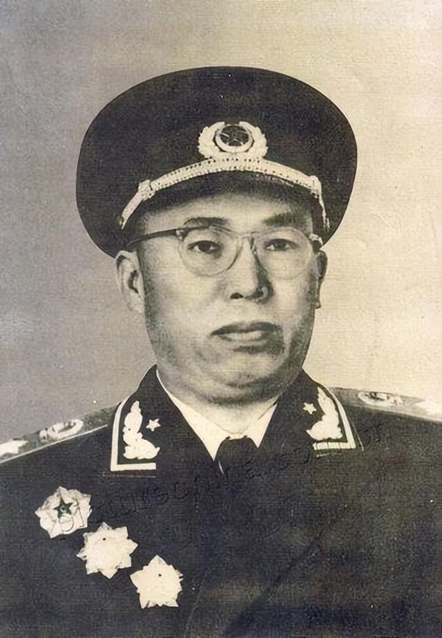 1971年黄永胜被捕，多年后说：若罗荣桓还在，我不见得会有此下场