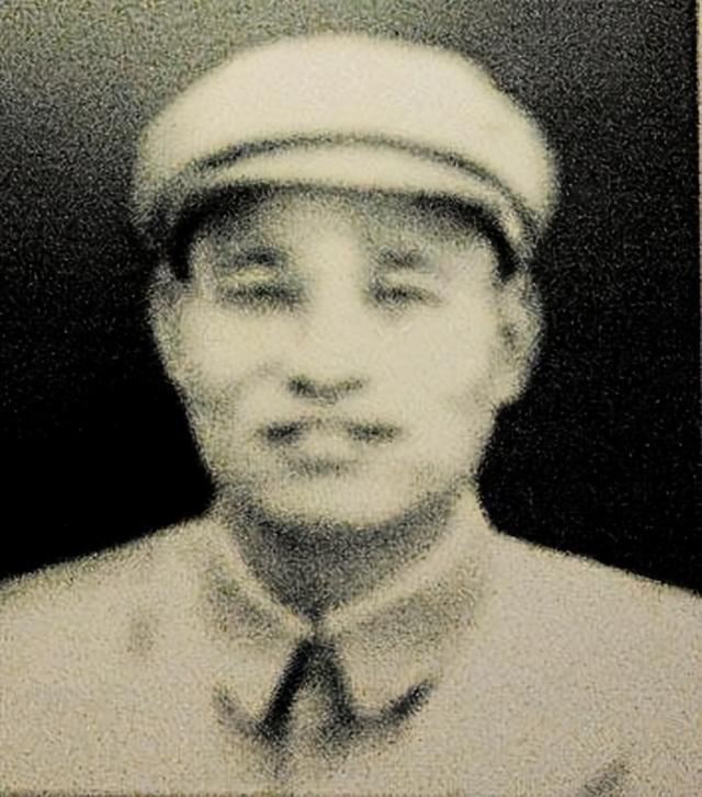 1952年刘青山因贪污被枪决，其子女长大后却要为父翻案，结局如何