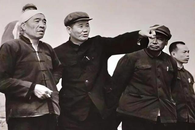 1977年陈永贵突然找到华国锋，严肃说：您可千万不能把他解放出来