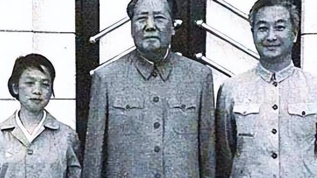 汪东兴贴身保护毛主席30年，晚年懊悔：当初瞎了眼让伟人用这人
