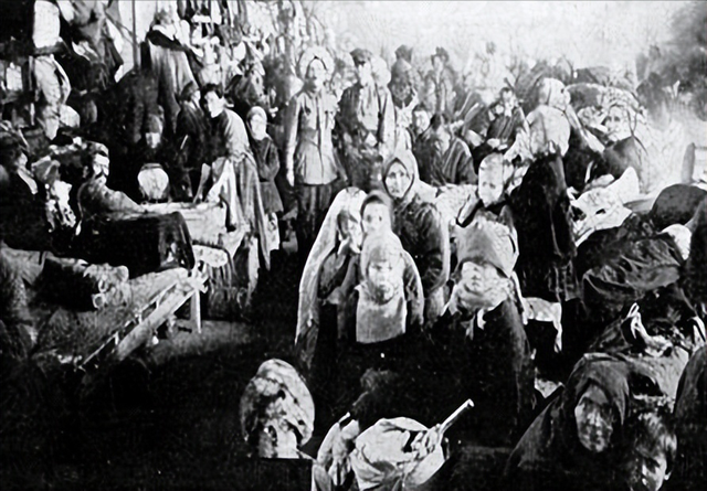 100年前，20万白俄难民逃亡至中国，后代骄傲称：我们是中国人