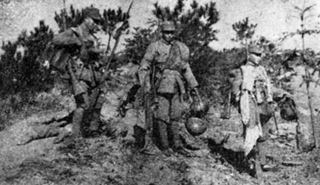 日本战败投降后，庄稼地里却挖出千具少女尸骸，揭露日军残忍行径