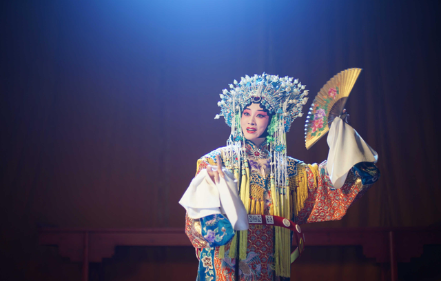 梅兰芳：赴美演出“第一人”，出场费达10根金条，拒绝为日本演出