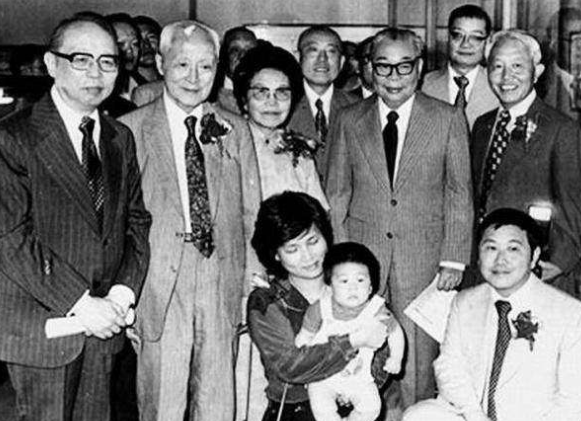 秦曼云：随老蒋败退台湾，1981年回国探亲，故人一句话她无言以对