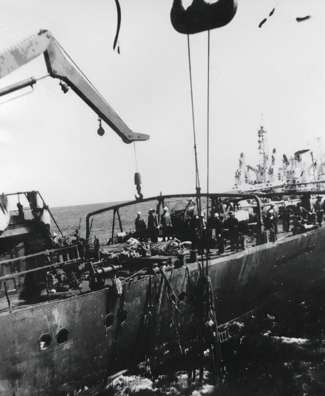 1945年，日本一艘装有40吨黄金的巨船沉在中国领海，打捞如何？