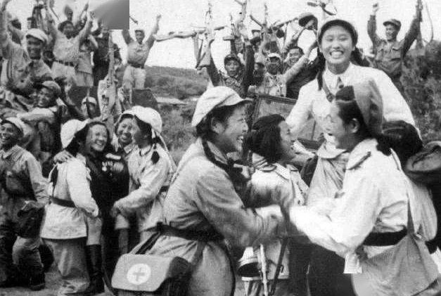 1951年野战医院要撤退，200名志愿军伤员赶去护送，最后全部牺牲