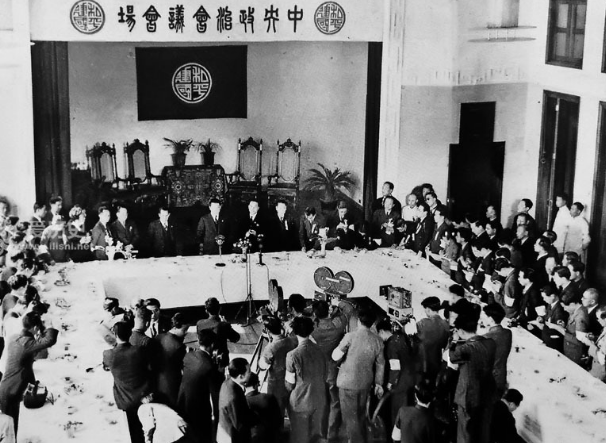 1946年，老蒋密令毁汪精卫墓，开棺后发现尸体未腐口袋有张纸条