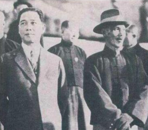 1946年，老蒋密令毁汪精卫墓，开棺后发现尸体未腐口袋有张纸条