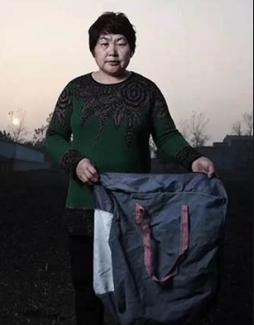 河南农妇李桂英为给丈夫报仇，独自追凶17年，5个仇人追到4个