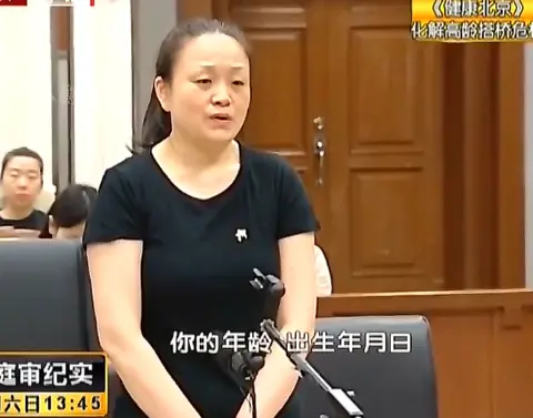 39岁女儿找母亲借钱做生意，被母亲拒绝后，强灌5支水银到嘴里