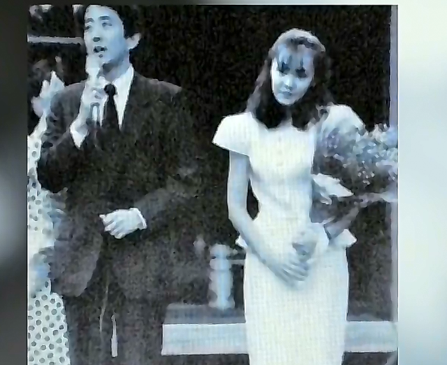 结婚35年没有生育，日本第一夫人安倍昭惠，让安倍头顶一片草原