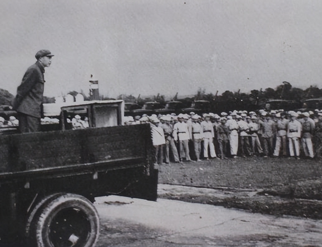 1962年杜聿明参加国庆，看见一中将大惊失色：16年前你不是死了吗