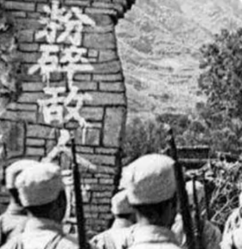 1986年，刘伯承葬礼上，邓小平大怒：为什么名单上没有肖永银？