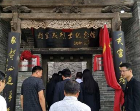 牺牲31年无法被评为烈士，后代为入党写信给主席，主席：我给作证