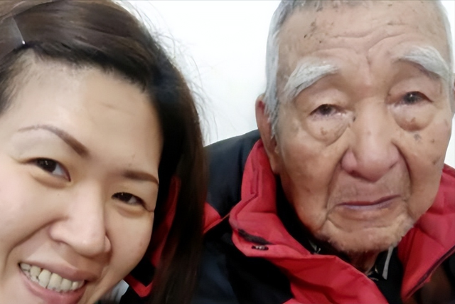 2018年，92岁台湾老兵回重庆老家祭祖后，问女儿：这还是台北吧？