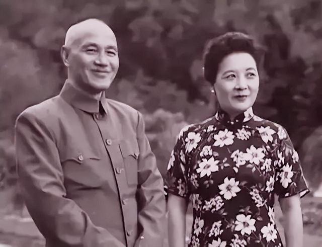 蒋介石喜爱孙媳妇方智怡的长相，曾说：这才是大家闺秀应有的样子