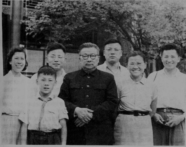 1962年李克农猝死后死因成谜，美国成头号嫌疑？儿子李伦亲自回应