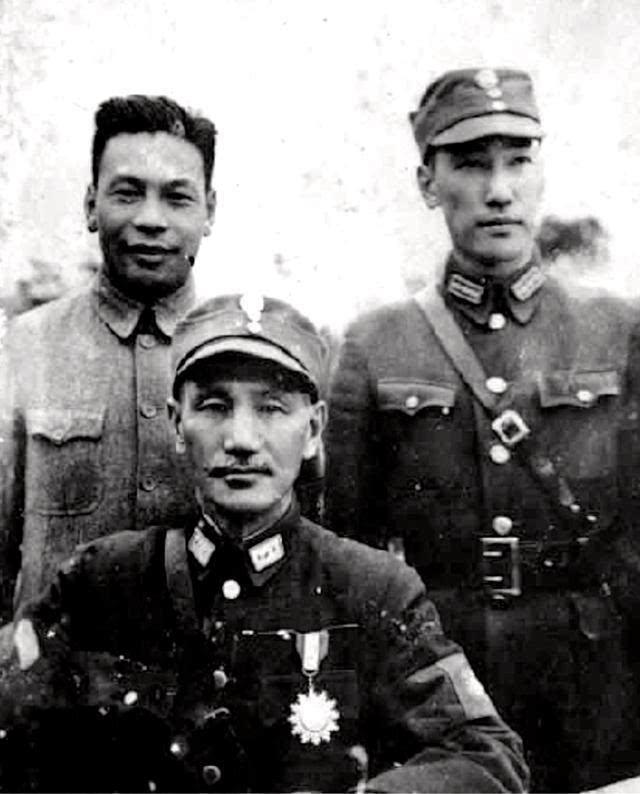 1934年，蒋介石召开绝密会议，只因多了一句嘴，所有布局功亏一篑