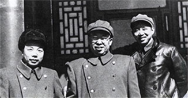 1951年刘亚楼一句话令主席落泪，主席：我没走之前，你不许先离开