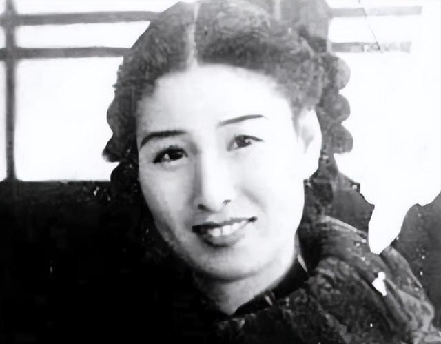 1943年李士群惨死，妻子叶吉卿提四点请求，汪精卫：我只同意三点