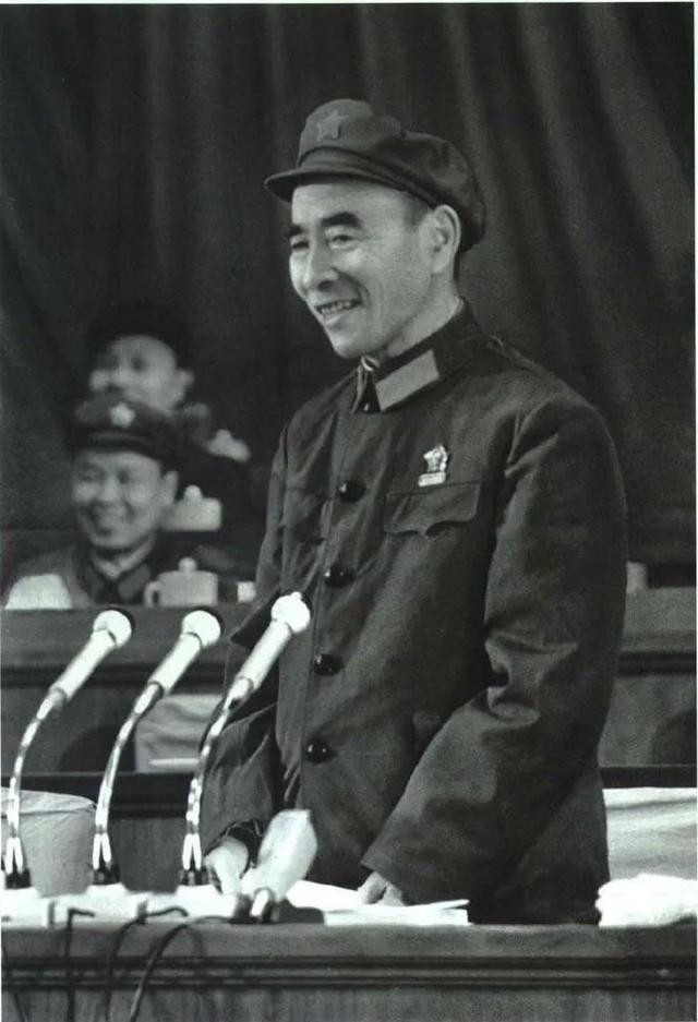 65年中央考虑杨成武当总参谋长，林彪提出异议，毛主席顿知其用意