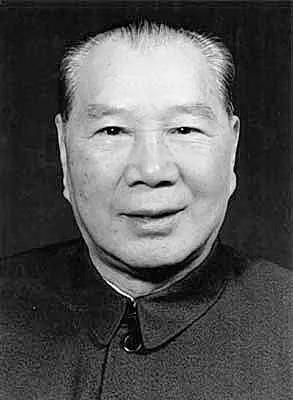 65年中央考虑杨成武当总参谋长，林彪提出异议，毛主席顿知其用意