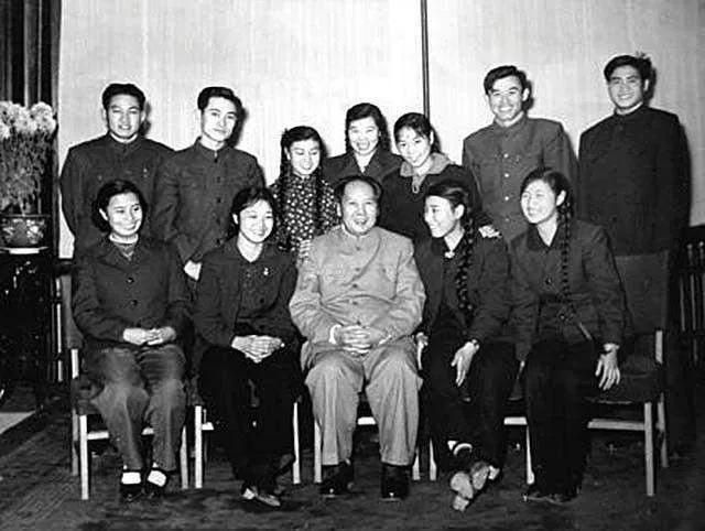 1973年，广西舞蹈演员自称是毛主席女儿，毛主席知晓：我想见见她