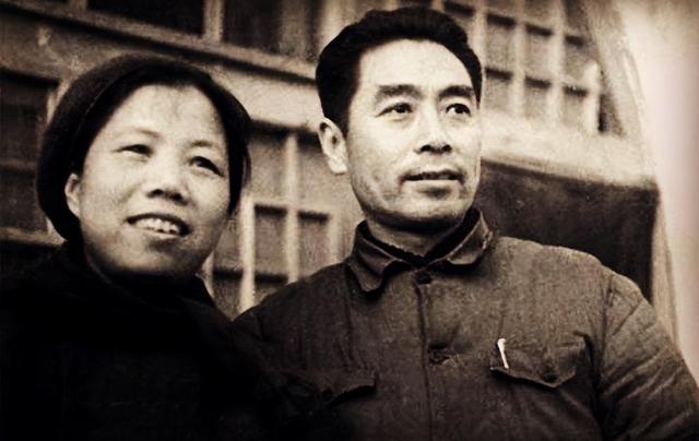 1974年周总理私扣毛主席指令，逝世后才被发现，内容令人感慨不已