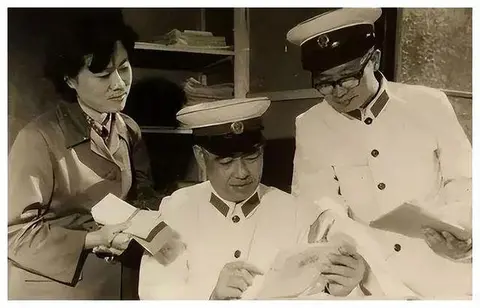 1960年，女校长因吃红烧肉被判死刑，经调查：她是潜逃16年的汉奸