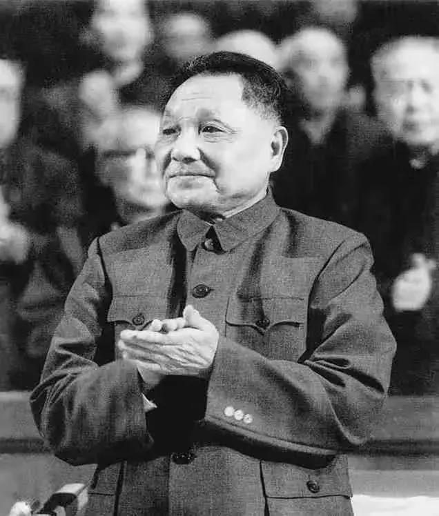 邓公提出了“两猫论”，被毛主席越批判越出名，影响力遍及全世界