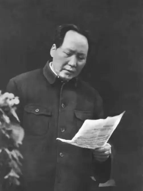 1948年，江青前夫被任命为天津市市长，后来他多次找毛主席求援助