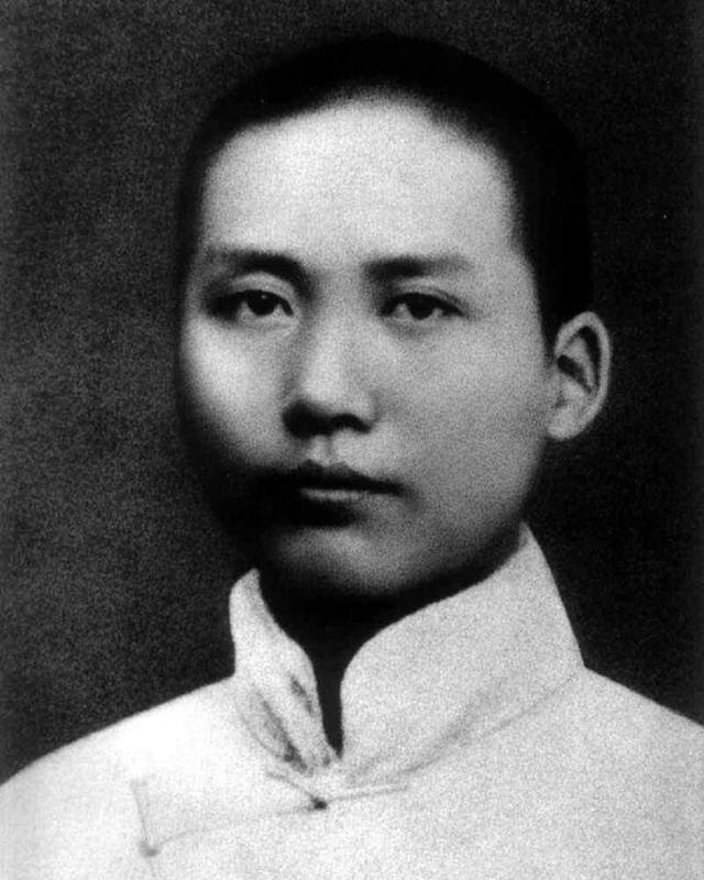 1950年，男子出差去北京见到毛主席，妻子纳罕：毛主席是你什么人