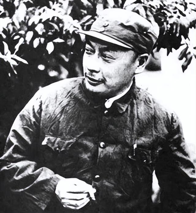 1950年，男子出差去北京见到毛主席，妻子纳罕：毛主席是你什么人