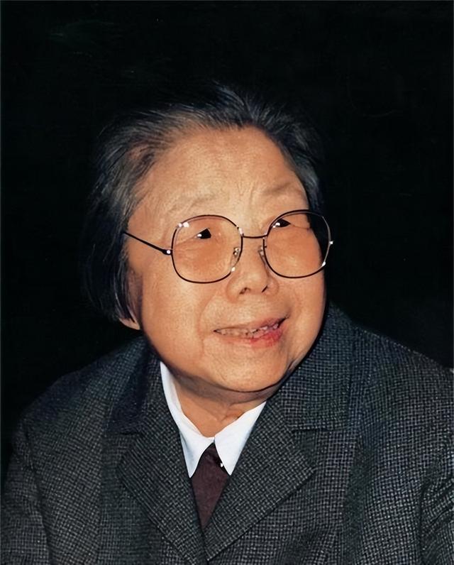 1983年，李鹏担任副总理，邓颖超嘱咐他：不要骄傲，不要脱离群众