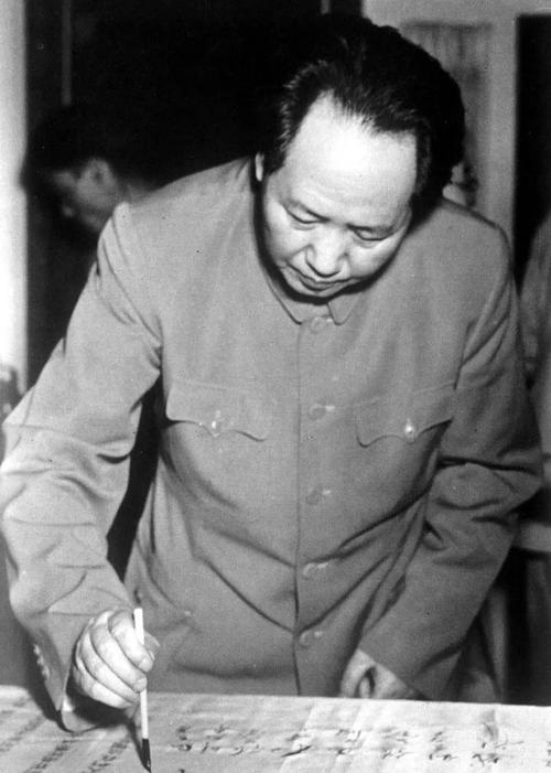 71年林彪坠机蒙古后，毛主席连问五个问题，在座领导无一人敢应答