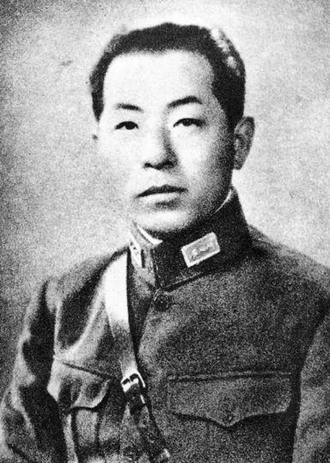 1916年，18岁于凤至嫁15岁张学良，新婚之夜，她却提出一奇葩要求