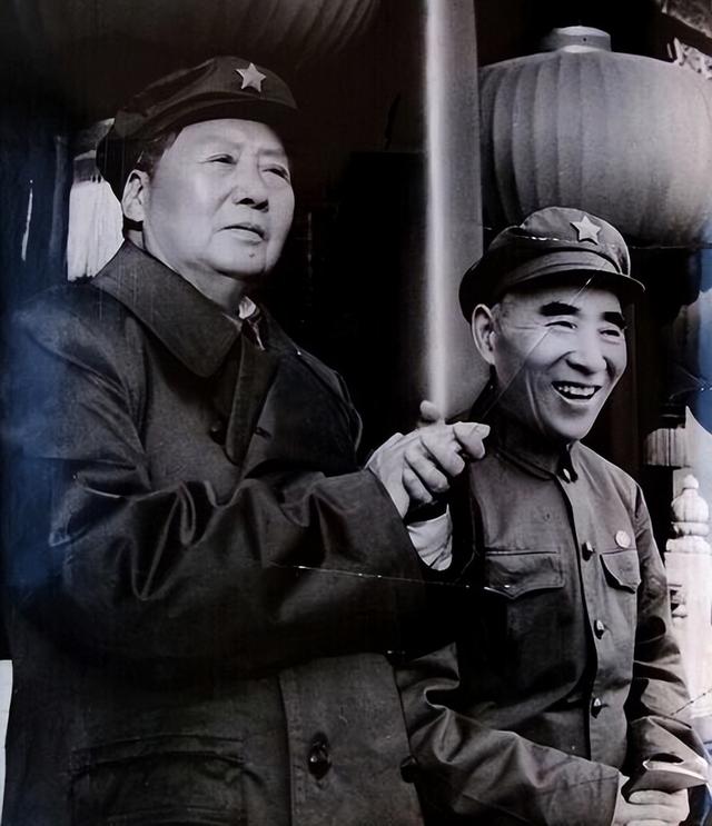 林彪反对入朝参战是因为怯战？1985年黄克诚直言：对他别那么苛刻