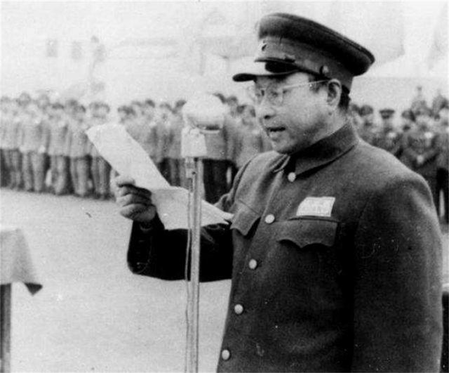 1952年沈毅被法院判处死刑，陈赓亲自求情，毛主席：你去问问恩来