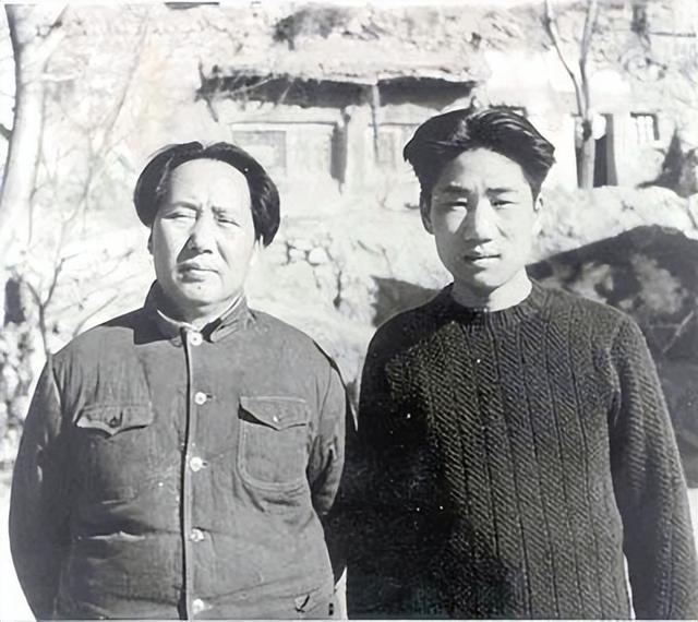 1942年，毛主席接到弟媳来信，要求改嫁他人，主席：我就一个条件