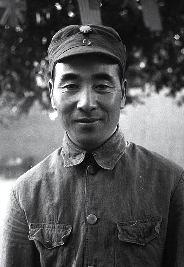 1959年林彪回老家探亲，偷偷拜托公社书记：交给汪静宜三千元钱