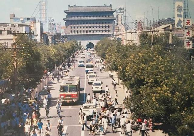 1978年，一篇征讨檄文掀起政界轩然大波，汪东兴：哪个中央的意见