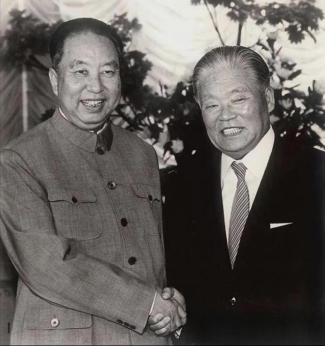 1980年华国锋来去南京审查，许世友称病不见，华国锋随即登门拜访