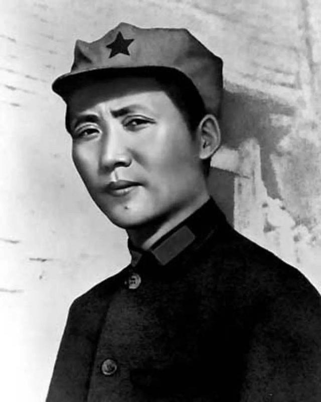 1954年伟人见到族侄，获悉湘潭县委书记是谁后，惊道：他当得了吗